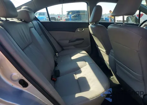 2013 Honda Civic Hybrid L z USA, uszkodzony, nr VIN 19XFB4F31DE203215